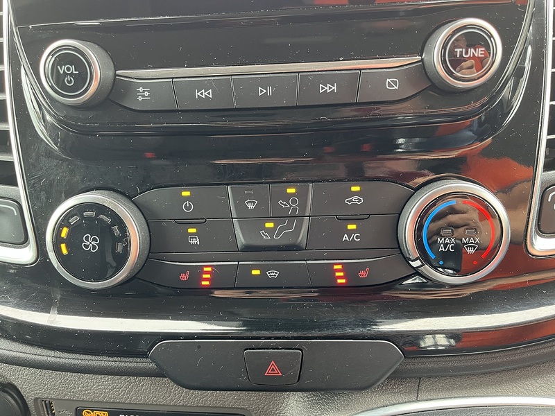 Ford 2.0 300 EcoBlue Limited Panel Van 5dr Diesel Manual L2 H1 Euro 6 (s/s) (130 ps)