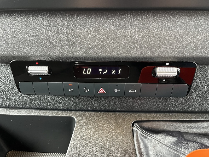 Mercedes-Benz 2.0 315 CDI Premium Panel Van 5dr Diesel Manual FWD L2 H2 Euro 6 (s/s) (150 ps)