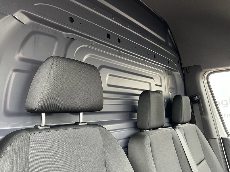 Mercedes-Benz 2.0 315 CDI Premium Panel Van 5dr Diesel Manual FWD L2 H2 Euro 6 (s/s) (150 ps)