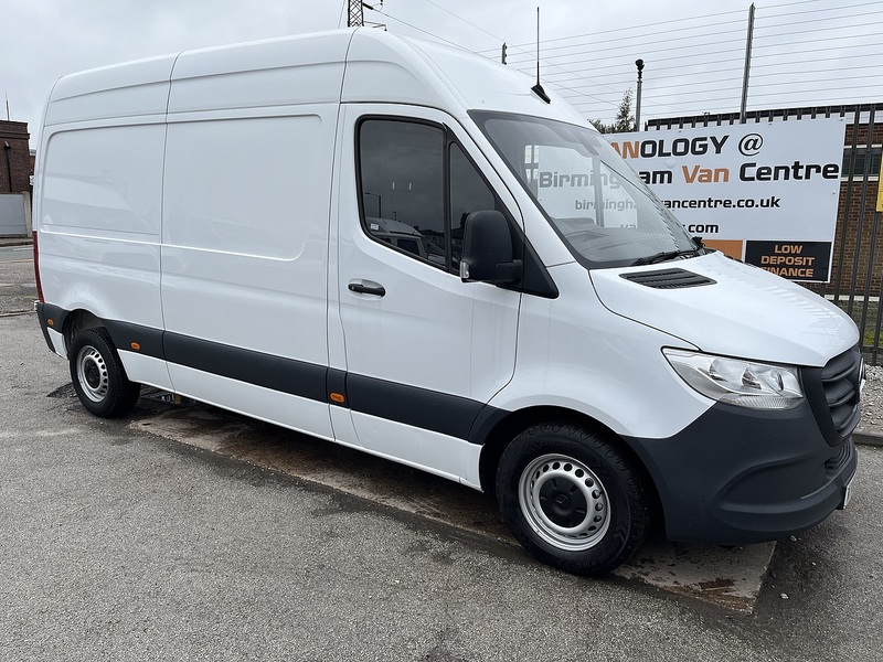 Mercedes-Benz 2.0 315 CDI Premium Panel Van 5dr Diesel Manual FWD L2 H2 Euro 6 (s/s) (150 ps)