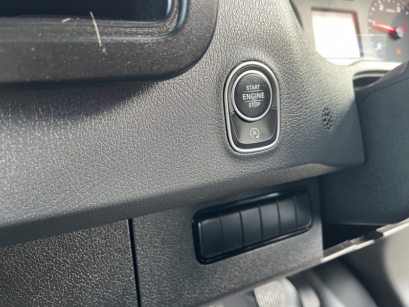 Mercedes-Benz 2.0 315 CDI Premium Panel Van 5dr Diesel Manual FWD L2 H2 Euro 6 (s/s) (150 ps)