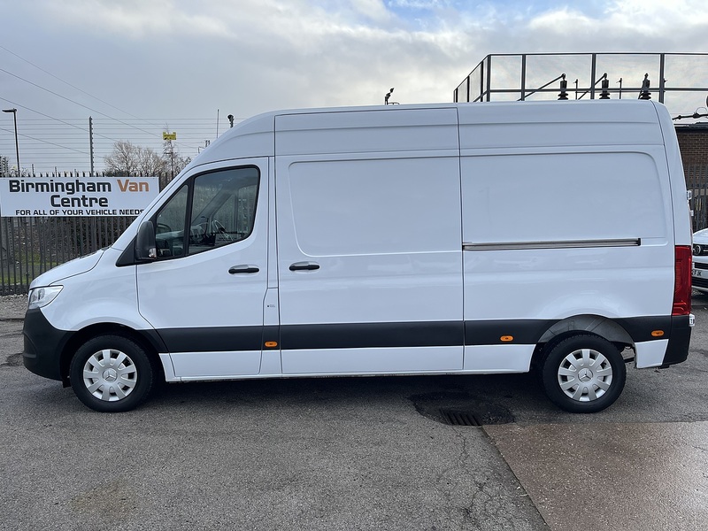 Mercedes-Benz 2.0 315 CDI Premium Panel Van 5dr Diesel Manual FWD L2 H2 Euro 6 (s/s) (150 ps)