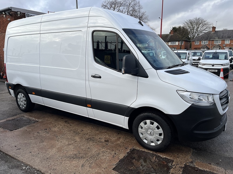 Mercedes-Benz 2.0 315 CDI Premium Panel Van 5dr Diesel Manual FWD L2 H2 Euro 6 (s/s) (150 ps)