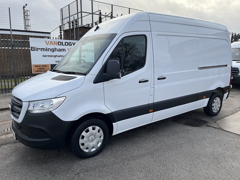 Mercedes-Benz 2.0 315 CDI Premium Panel Van 5dr Diesel Manual FWD L2 H2 Euro 6 (s/s) (150 ps)