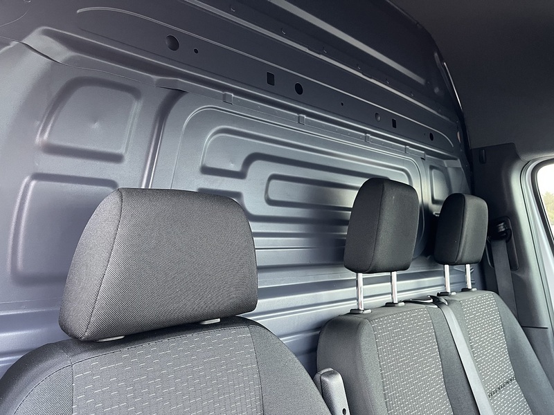 Mercedes-Benz 2.0 315 CDI Premium Panel Van 5dr Diesel Manual FWD L2 H2 Euro 6 (s/s) (150 ps)