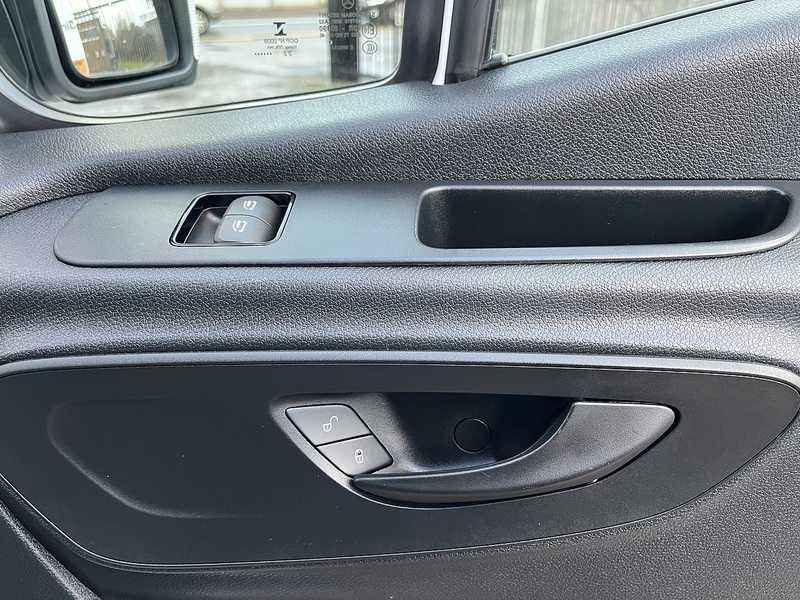 Mercedes-Benz 2.0 315 CDI Premium Panel Van 5dr Diesel Manual FWD L2 H2 Euro 6 (s/s) (150 ps)
