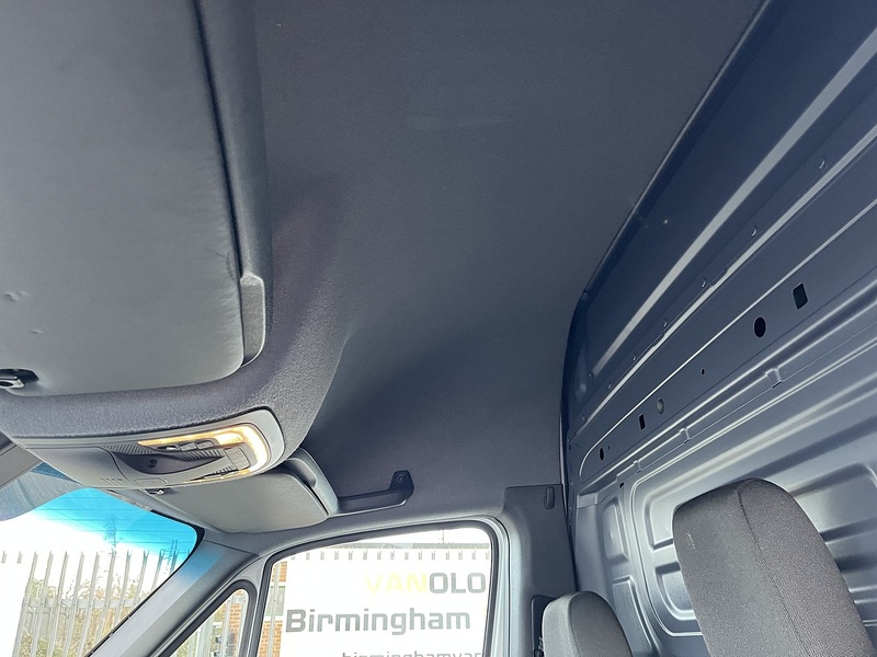 Mercedes-Benz 2.0 315 CDI Premium Panel Van 5dr Diesel Manual FWD L2 H2 Euro 6 (s/s) (150 ps)