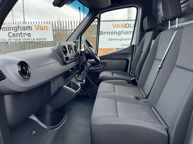 Mercedes-Benz 2.0 315 CDI Premium Panel Van 5dr Diesel Manual FWD L2 H2 Euro 6 (s/s) (150 ps)