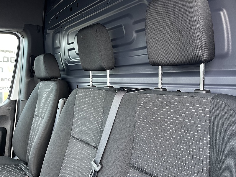 Mercedes-Benz 2.0 315 CDI Premium Panel Van 5dr Diesel Manual FWD L2 H2 Euro 6 (s/s) (150 ps)