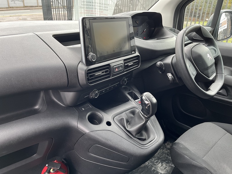 Peugeot 1.5 BlueHDi 950 Professional Long Panel Van 6dr Diesel Manual LWB Euro 6 (100 bhp)