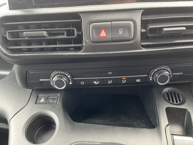 Peugeot 1.5 BlueHDi 950 Professional Long Panel Van 6dr Diesel Manual LWB Euro 6 (100 bhp)