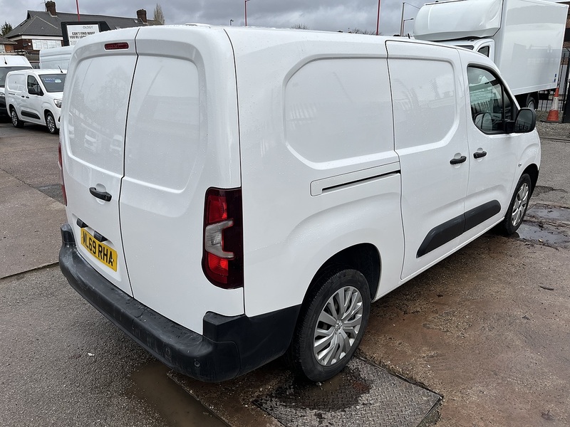 Peugeot 1.5 BlueHDi 950 Professional Long Panel Van 6dr Diesel Manual LWB Euro 6 (100 bhp)