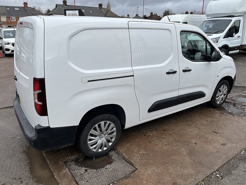 Peugeot 1.5 BlueHDi 950 Professional Long Panel Van 6dr Diesel Manual LWB Euro 6 (100 bhp)