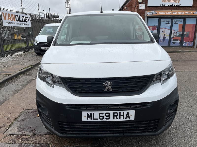 Peugeot 1.5 BlueHDi 950 Professional Long Panel Van 6dr Diesel Manual LWB Euro 6 (100 bhp)