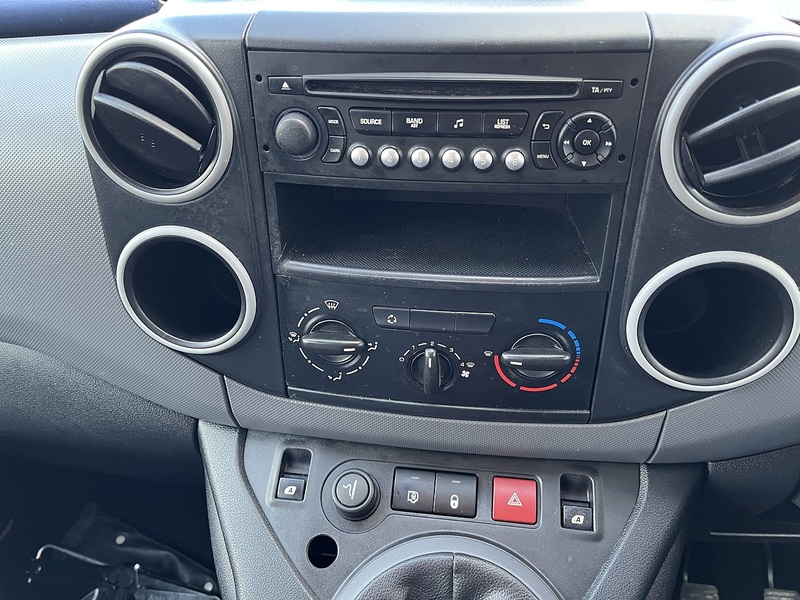 Peugeot 1.6 HDi 625 SE Panel Van 5dr Diesel Manual L1 (133 g/km, 75 bhp)