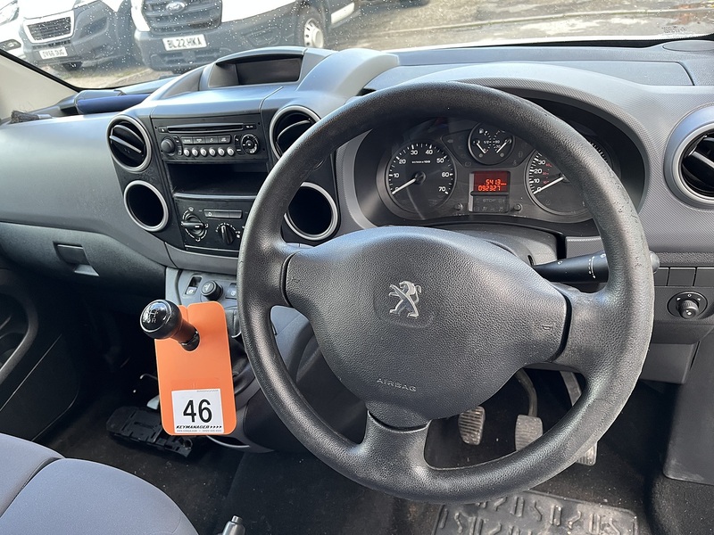 Peugeot 1.6 HDi 625 SE Panel Van 5dr Diesel Manual L1 (133 g/km, 75 bhp)