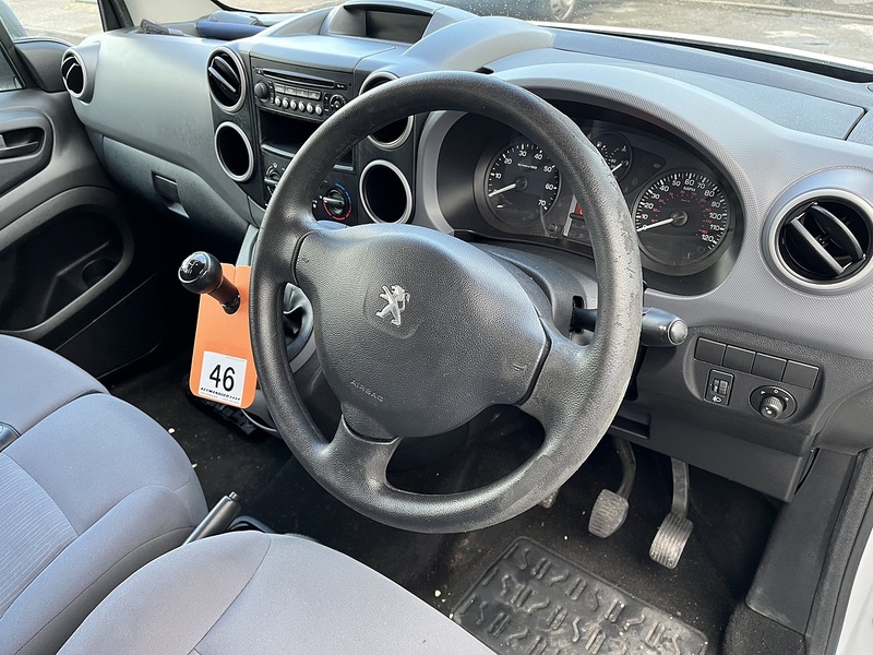 Peugeot 1.6 HDi 625 SE Panel Van 5dr Diesel Manual L1 (133 g/km, 75 bhp)