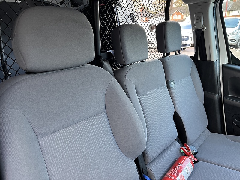 Peugeot 1.6 HDi 625 SE Panel Van 5dr Diesel Manual L1 (133 g/km, 75 bhp)