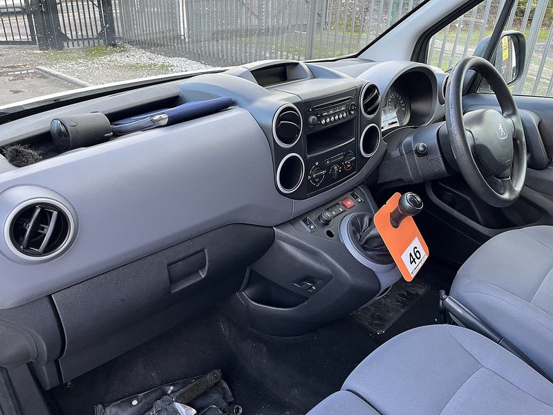 Peugeot 1.6 HDi 625 SE Panel Van 5dr Diesel Manual L1 (133 g/km, 75 bhp)