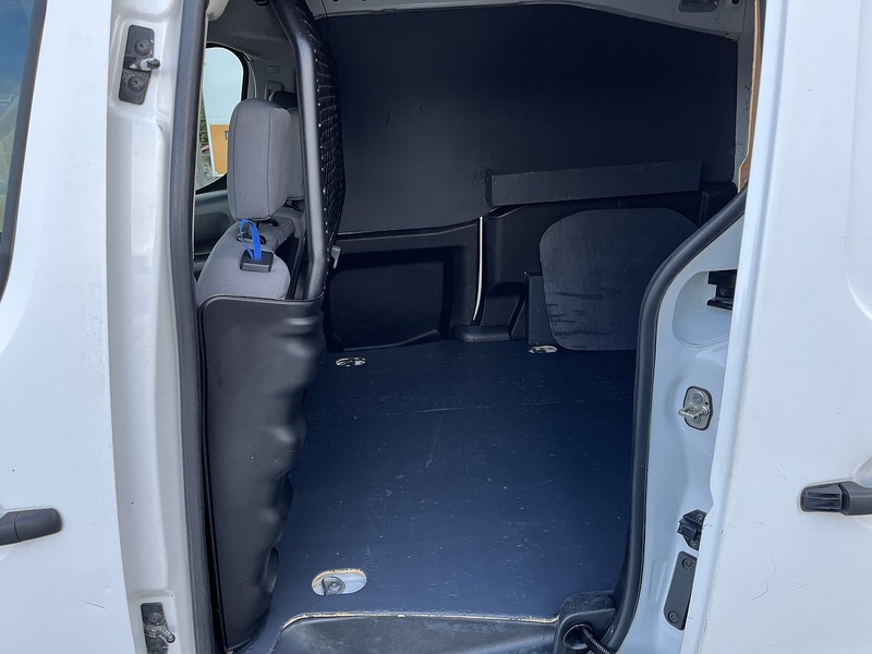 Peugeot 1.6 HDi 625 SE Panel Van 5dr Diesel Manual L1 (133 g/km, 75 bhp)