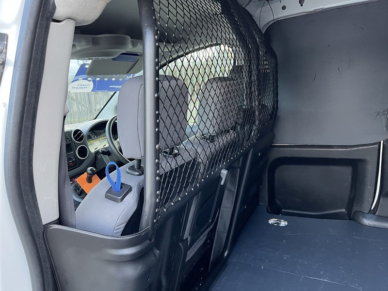 Peugeot 1.6 HDi 625 SE Panel Van 5dr Diesel Manual L1 (133 g/km, 75 bhp)