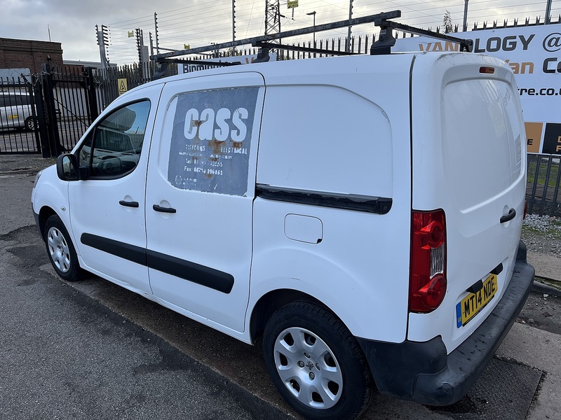 Peugeot 1.6 HDi 625 SE Panel Van 5dr Diesel Manual L1 (133 g/km, 75 bhp)