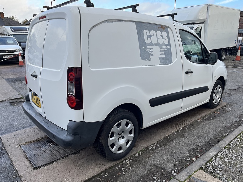 Peugeot 1.6 HDi 625 SE Panel Van 5dr Diesel Manual L1 (133 g/km, 75 bhp)