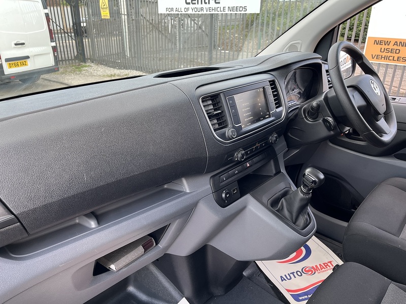 Vauxhall 1.5 Turbo D 2900 Sportive Panel Van 6dr Diesel Manual L2 H1 Euro 6 (s/s) (100 ps)