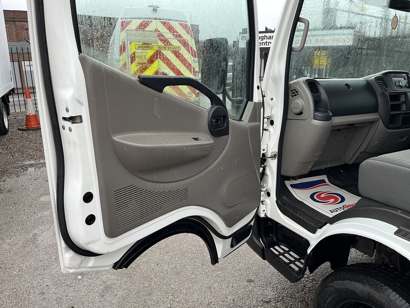 Nissan DROPSIDE 2.5DCi 34.12