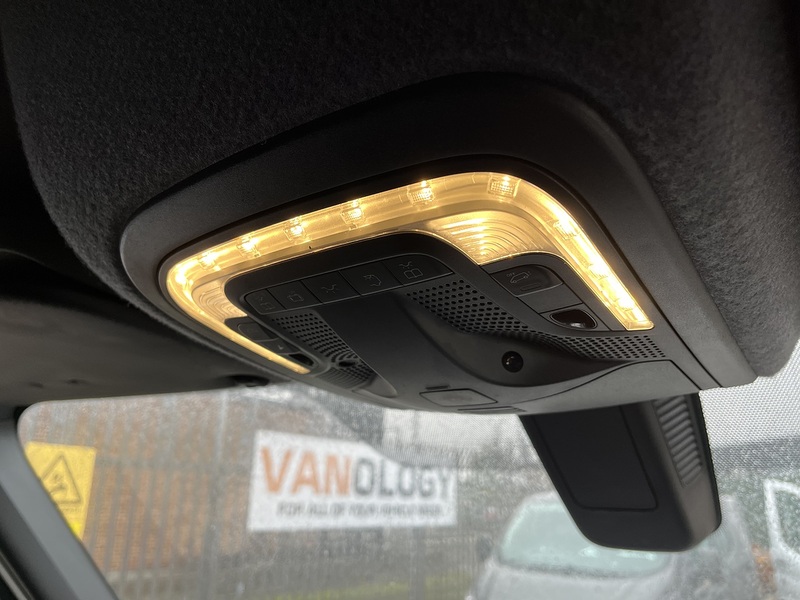 Mercedes-Benz 2.0 315 CDI Premium Panel Van 5dr Diesel Manual FWD L2 H2 Euro 6 (s/s) (150 ps)