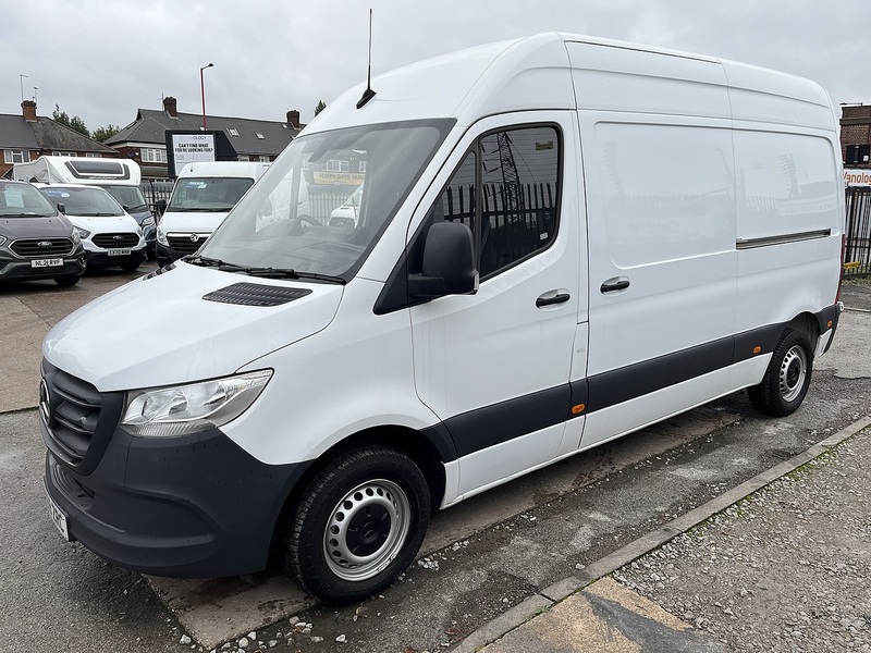 Mercedes-Benz 2.0 315 CDI Premium Panel Van 5dr Diesel Manual FWD L2 H2 Euro 6 (s/s) (150 ps)