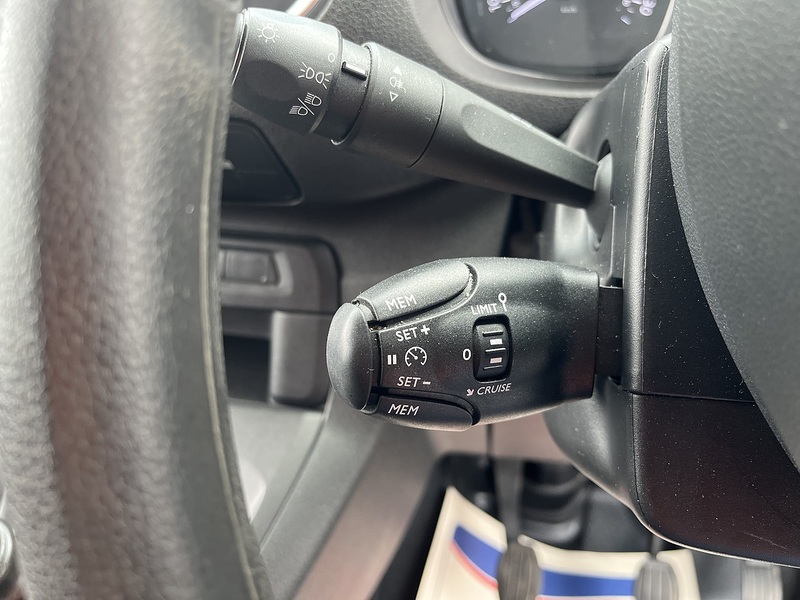 Vauxhall 1.5 Turbo D 2900 Dynamic Panel Van 6dr Diesel Manual L2 H1 Euro 6 (s/s) (100 ps)