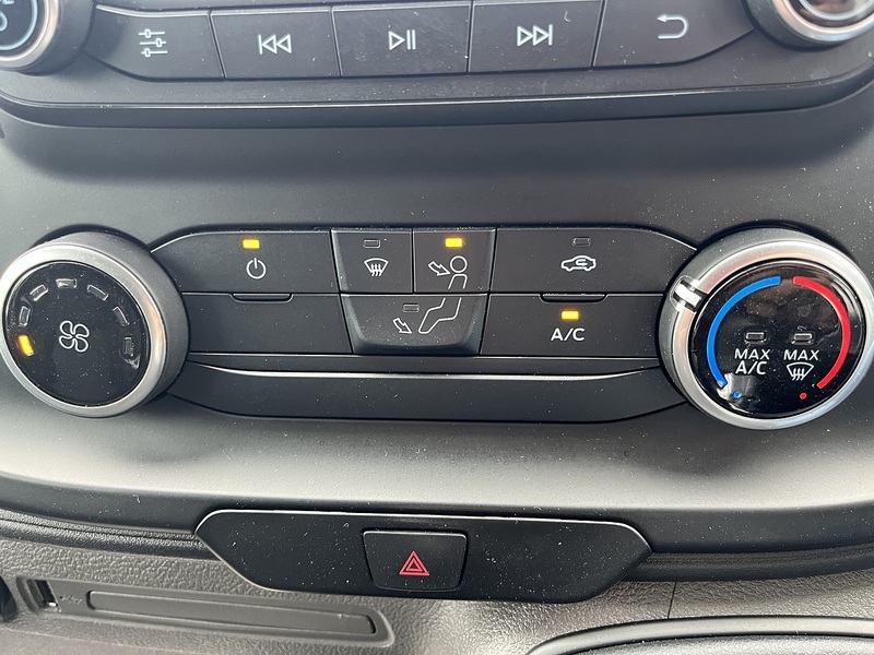 Ford 2.0 350 EcoBlue Leader Panel Van 5dr Diesel Manual RWD L3 H3 Euro 6 (s/s) (130 ps)