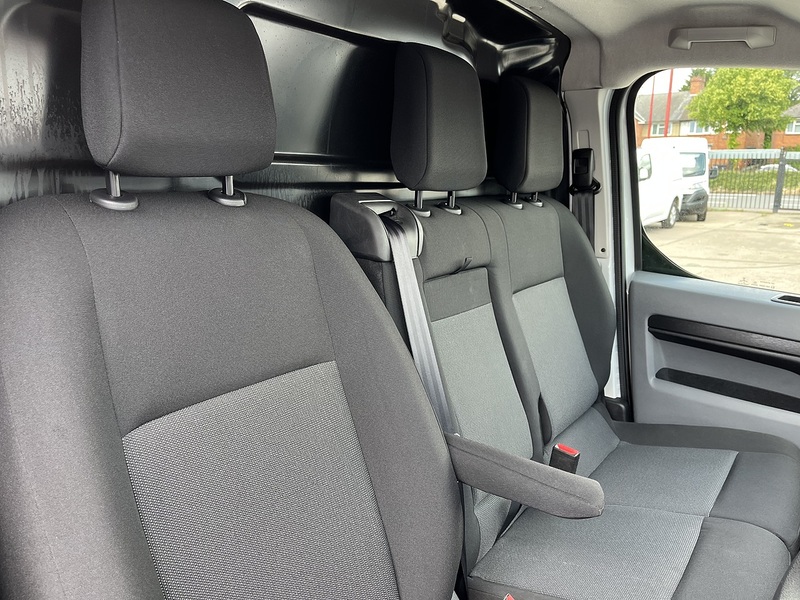 Vauxhall 1.5 Turbo D 2900 Sportive Panel Van 6dr Diesel Manual L2 H1 Euro 6 (s/s) (100 ps)