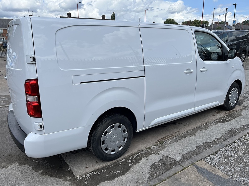 Vauxhall 1.5 Turbo D 2900 Sportive Panel Van 6dr Diesel Manual L2 H1 Euro 6 (s/s) (100 ps)