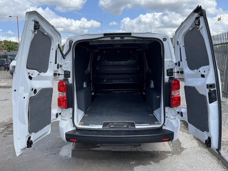 Vauxhall 1.5 Turbo D 2900 Sportive Panel Van 6dr Diesel Manual L2 H1 Euro 6 (s/s) (100 ps)