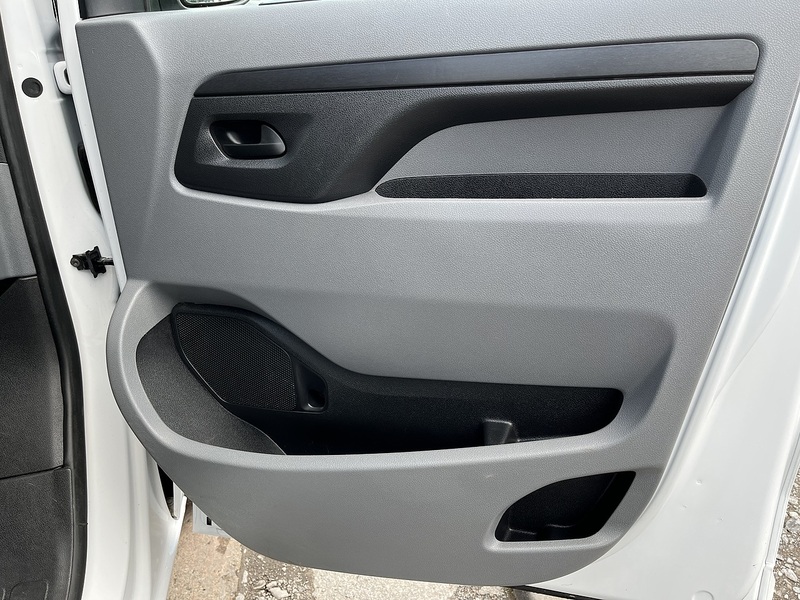 Vauxhall 1.5 Turbo D 2900 Sportive Panel Van 6dr Diesel Manual L2 H1 Euro 6 (s/s) (100 ps)