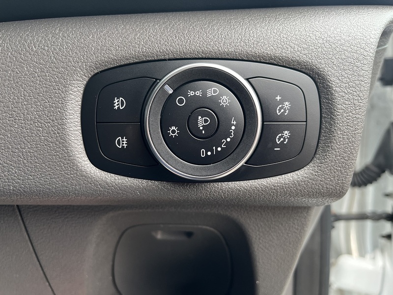 Ford 2.0 300 EcoBlue Trend Panel Van 5dr Diesel Manual L2 H1 Euro 6 (105 ps)