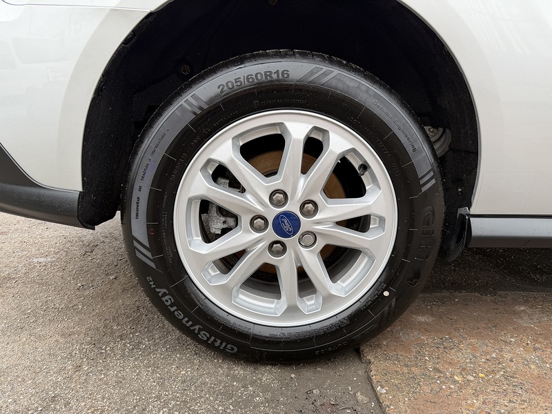 Ford 1.5 240 EcoBlue Limited Panel Van 5dr Diesel Manual L2 Euro 6 (s/s) (120 ps)