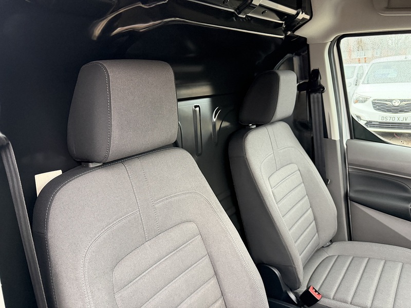 Ford 1.5 240 EcoBlue Limited Panel Van 5dr Diesel Manual L2 Euro 6 (s/s) (120 ps)