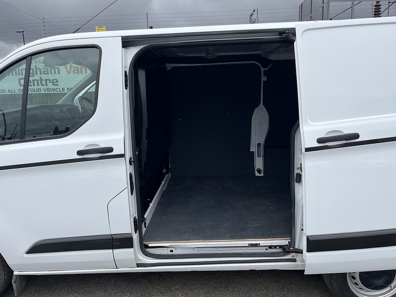 Ford 2.0 300 EcoBlue Leader Panel Van 5dr Diesel Manual L1 H1 Euro 6 (s/s) (105 ps)