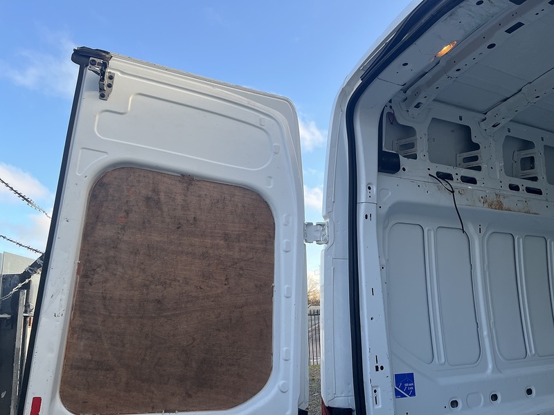 Ford 2.0 350 EcoBlue Panel Van 5dr Diesel Manual RWD L3 H3 Euro 6 (130 ps)