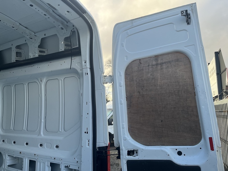 Ford 2.0 350 EcoBlue Panel Van 5dr Diesel Manual RWD L3 H3 Euro 6 (130 ps)