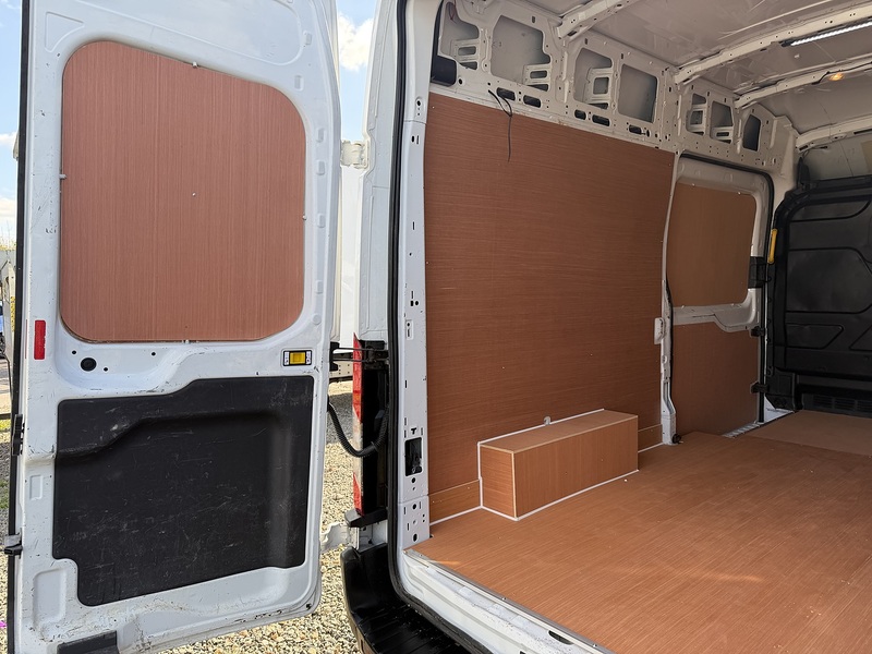 Ford Transit 350 EcoBlue - U8787