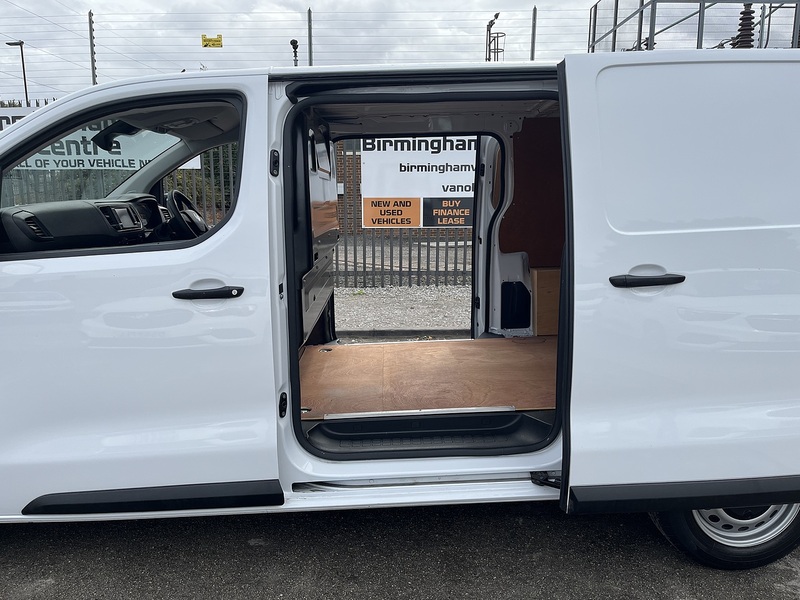 Vauxhall 1.5 Turbo D 2700 Sportive Panel Van 6dr Diesel Manual L1 H1 Euro 6 (s/s) (120 ps)