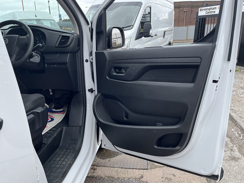 Vauxhall 1.5 Turbo D 2700 Sportive Panel Van 6dr Diesel Manual L1 H1 Euro 6 (s/s) (120 ps)