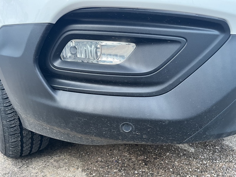 Ford 2.0 320 EcoBlue Leader Crew Van Double Cab 5dr Diesel Manual L2 H1 Euro 6 (s/s) (130 ps)