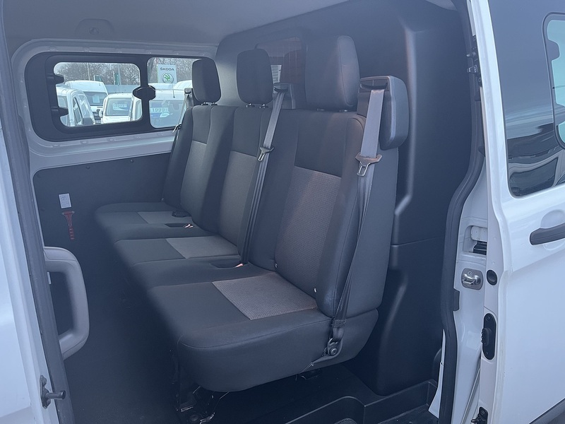 Ford 2.0 320 EcoBlue Leader Crew Van Double Cab 5dr Diesel Manual L2 H1 Euro 6 (s/s) (130 ps)