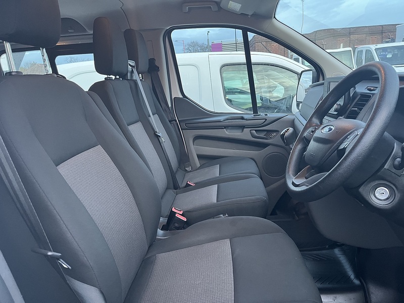 Ford 2.0 320 EcoBlue Leader Crew Van Double Cab 5dr Diesel Manual L2 H1 Euro 6 (s/s) (130 ps)