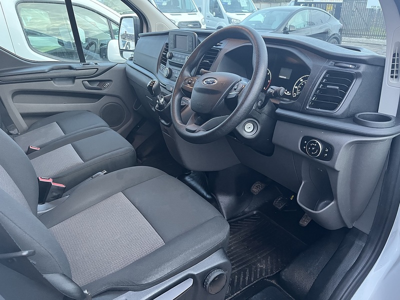 Ford 2.0 320 EcoBlue Leader Crew Van Double Cab 5dr Diesel Manual L2 H1 Euro 6 (s/s) (130 ps)